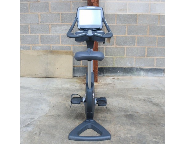 life-fitness-95c-elevation-engage-velo-droit-materiel-professionnel-occasion