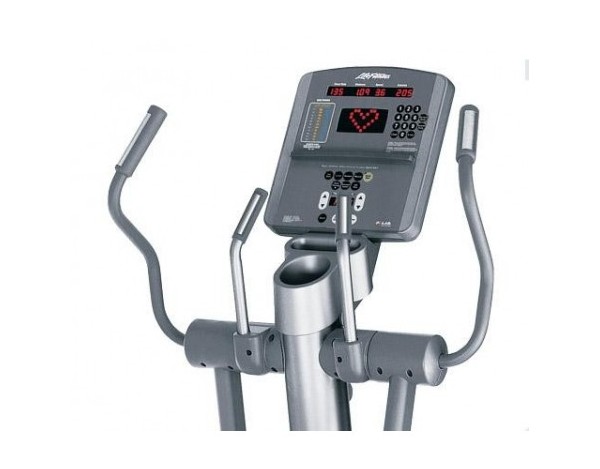 life-fitness-95xi-led-velo-elliptique-occasion