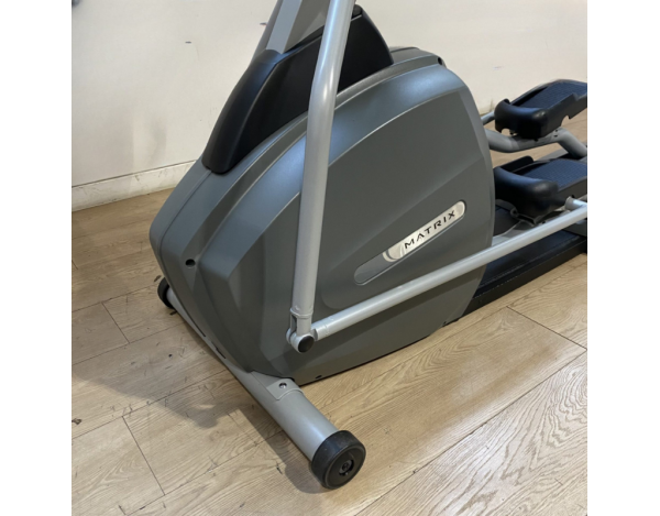 matrix-e1x-velo-elliptique-materiel-professionnel-occasion