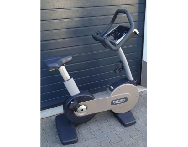 technogym-excite-new-500-velo-droit-occasion