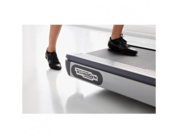 technogym-tapis-de-course-run-excite-now-occasion